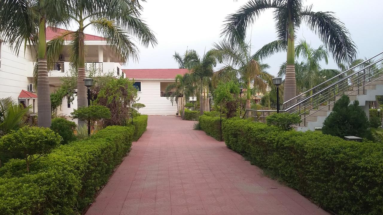 Swayam Resort Balangir Exteriör bild